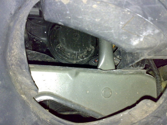 changing my megane bulb